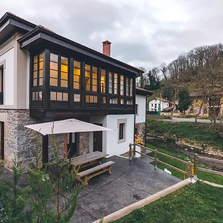 El Reinazu Villa Cangas de Onis Exterior photo